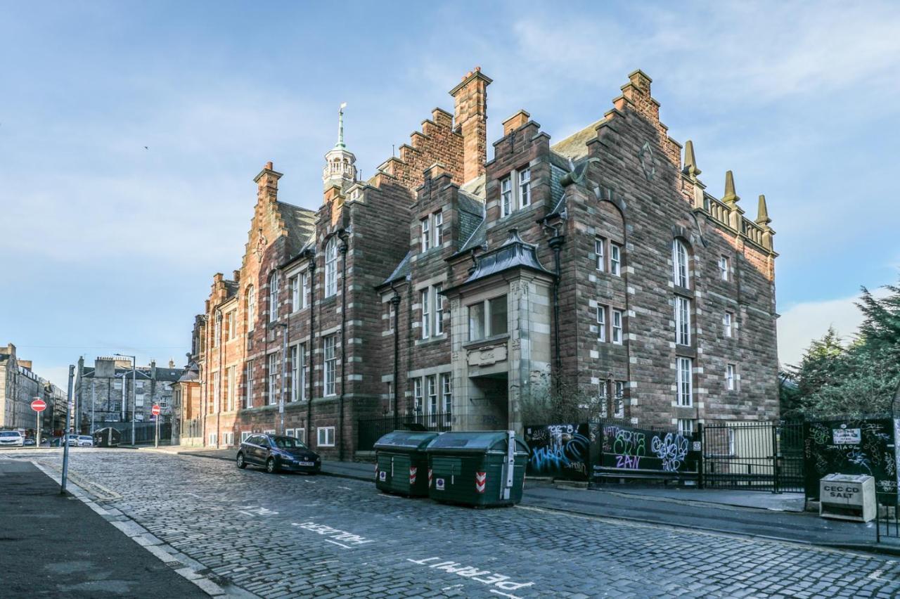 Beautiful 1-Bed Apartment Near Castle Edinburgh Exterior photo