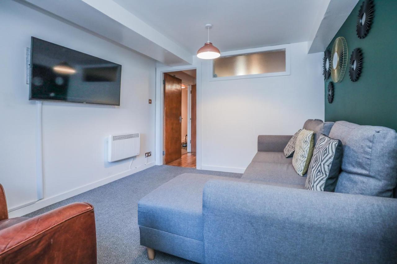 Beautiful 1-Bed Apartment Near Castle Edinburgh Exterior photo