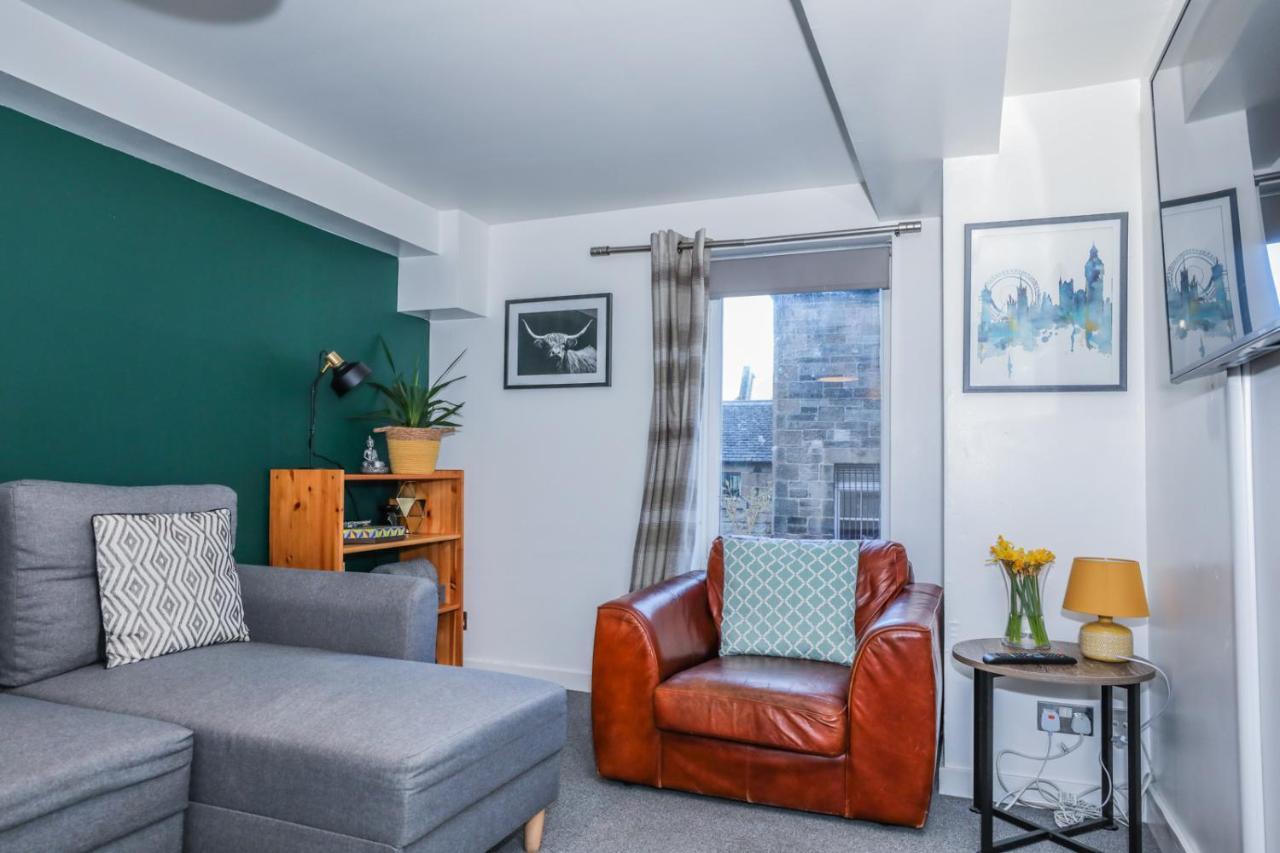 Beautiful 1-Bed Apartment Near Castle Edinburgh Exterior photo